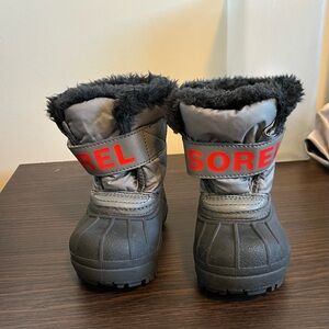 Sorrel toddler boots size US 4